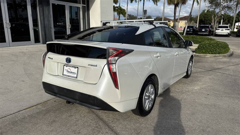 2016 Toyota Prius Two