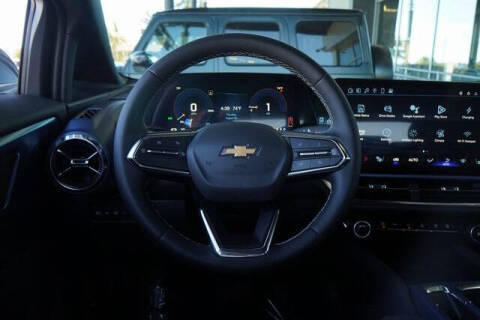 2025 Chevrolet Equinox EV LT 2