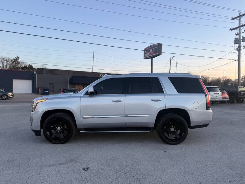 2017 Cadillac Escalade Luxury