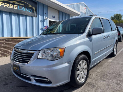 2016 Chrysler Town and Country Touring