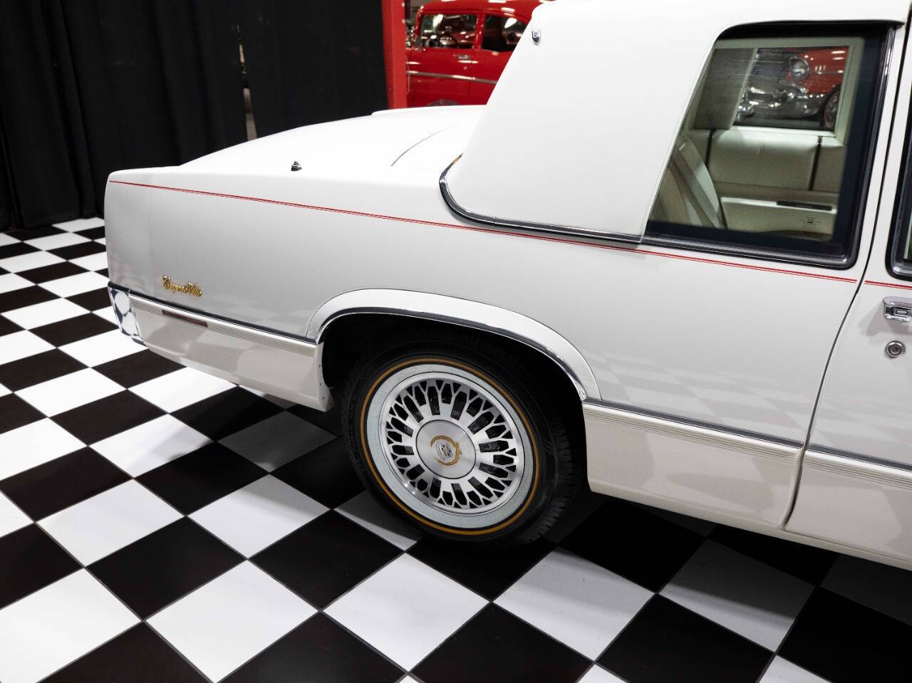 1990 Cadillac DeVille 17
