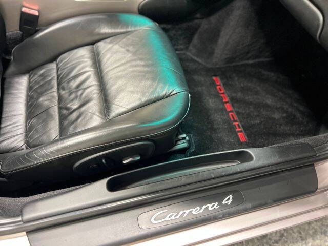 2002 Porsche 911 Carrera 4
