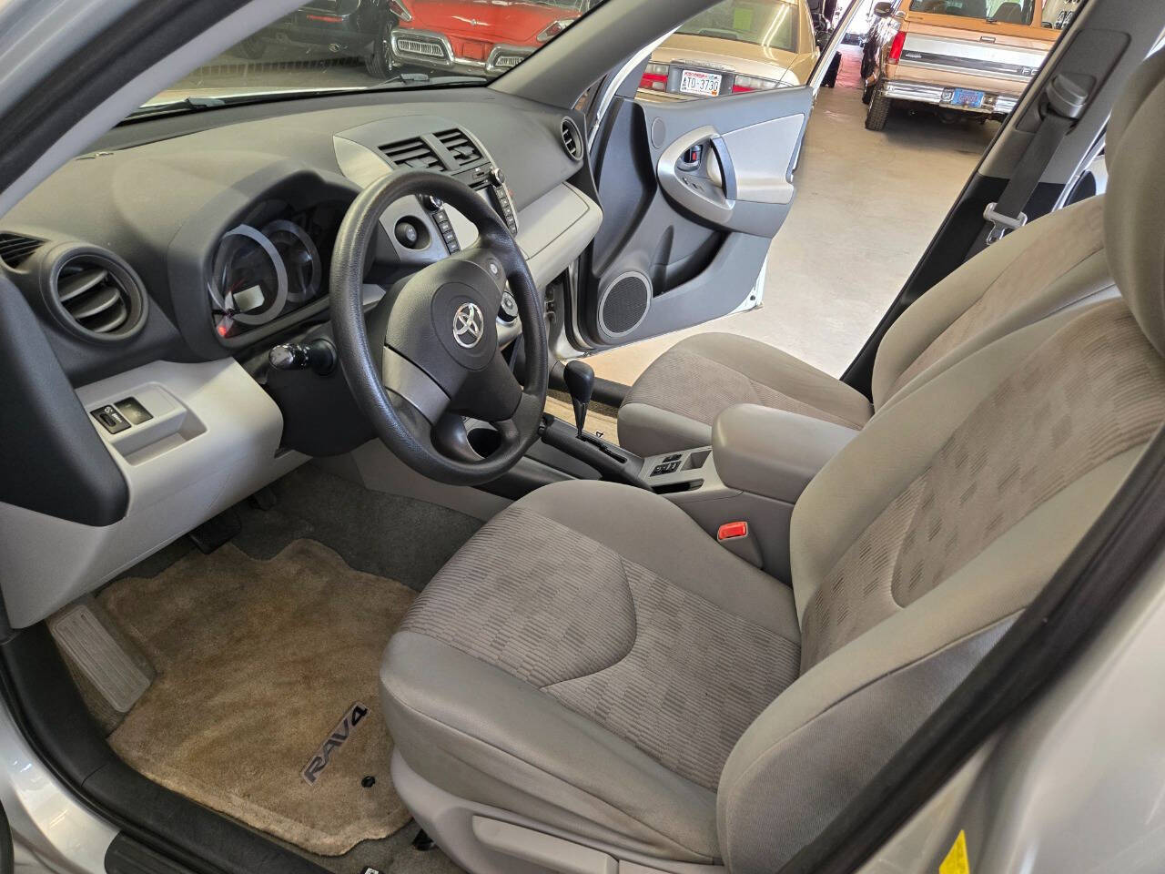 2011 Toyota RAV4 6