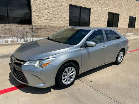 2016 Toyota Camry Hybrid for sale at Dream Lane Motors in Euless TX
