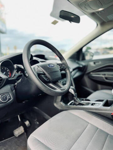 2019 Ford Escape S