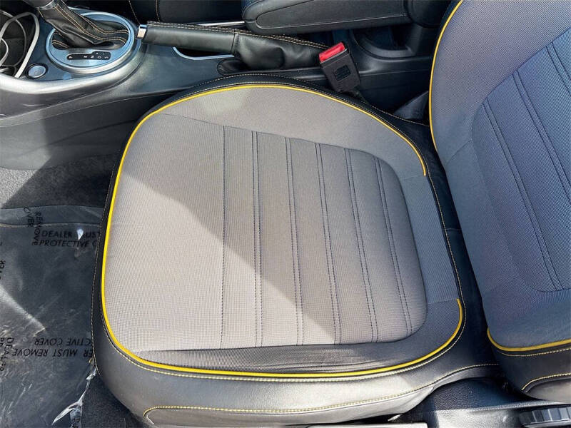 2017 Volkswagen Beetle 1.8T Dune