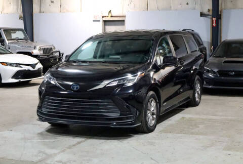 2021 Toyota Sienna LE 8-Passenger