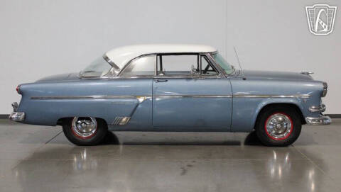 1954 Ford Crestline