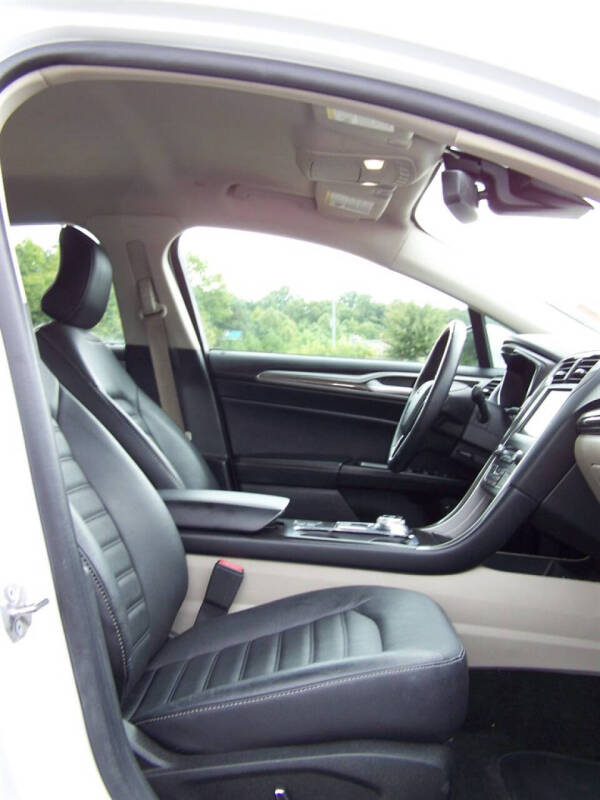 2018 Ford Fusion Hybrid SE