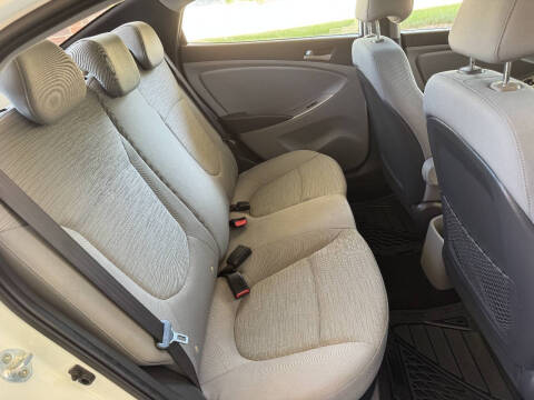 2015 Hyundai Accent GLS