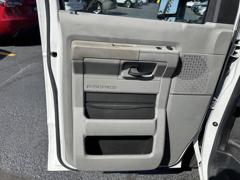 2022 Ford E-Series