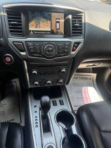 2020 Nissan Pathfinder SL