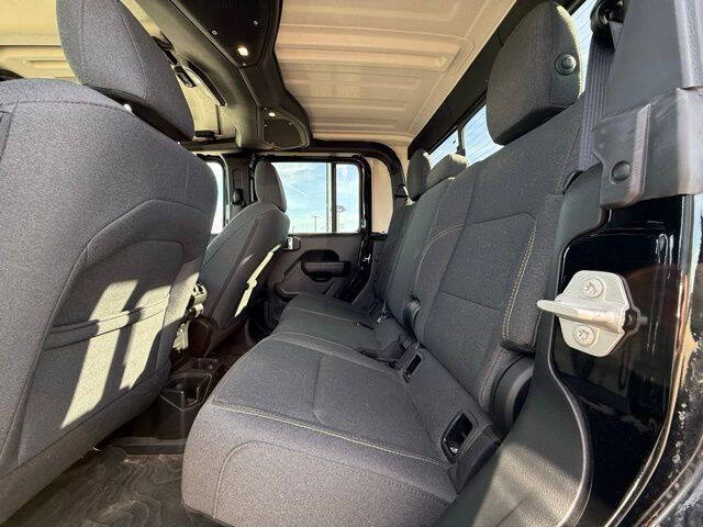 2024 Jeep Gladiator Willys