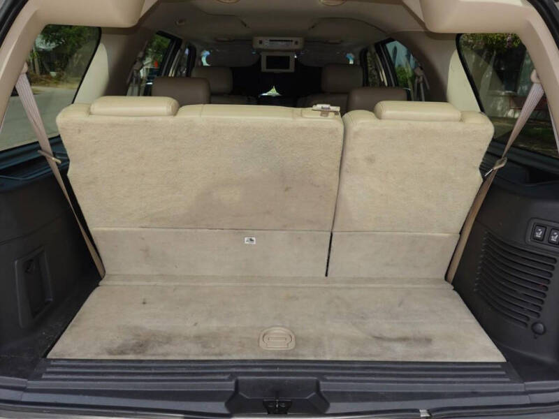 2005 Lincoln Navigator Luxury