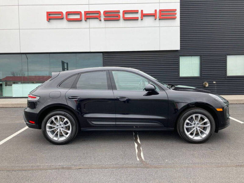2025 Porsche Macan