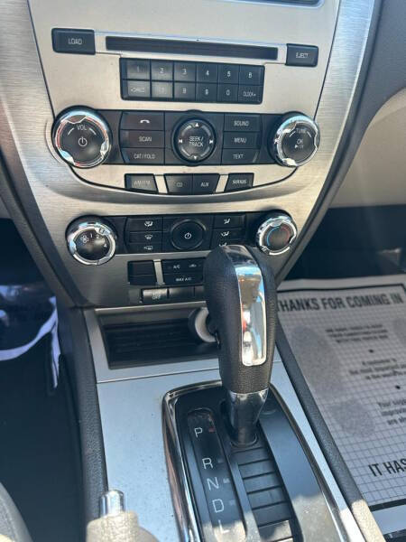 2011 Ford Fusion S