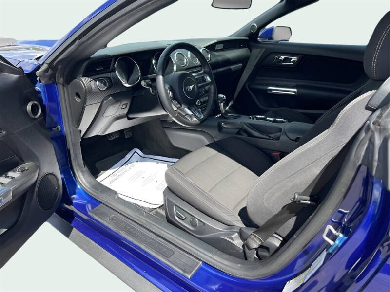 2016 Ford Mustang V6