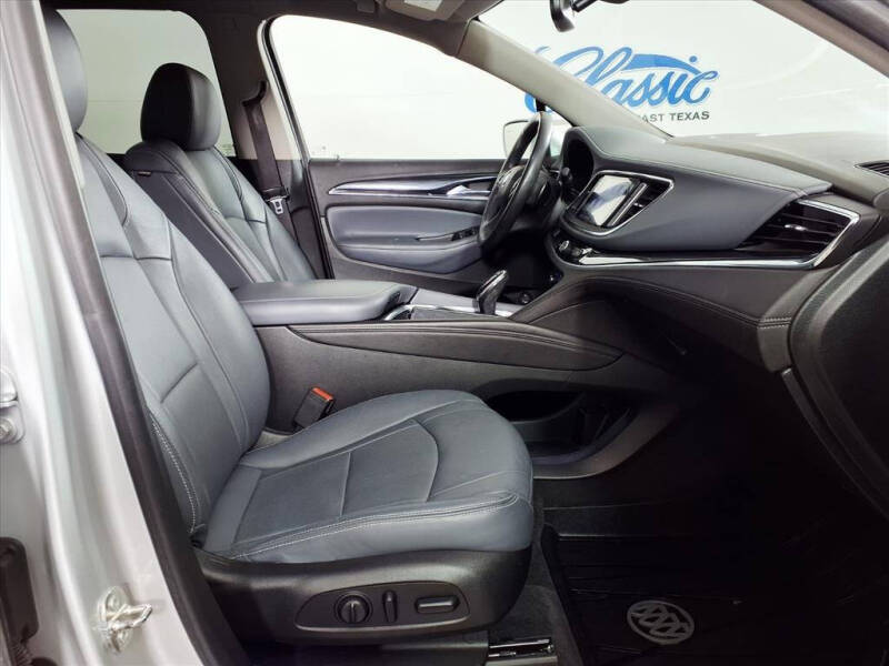 2020 Buick Enclave Essence