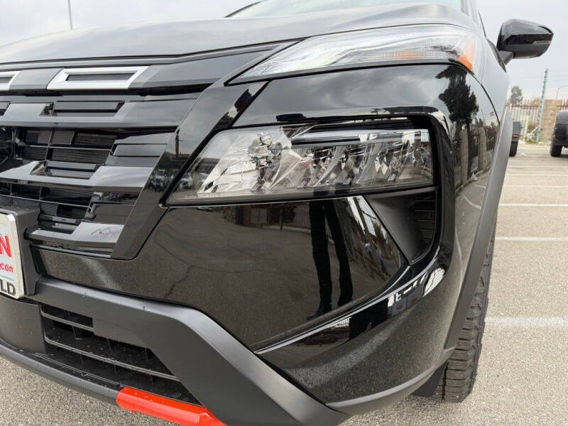 2025 Nissan Rogue Rock Creek