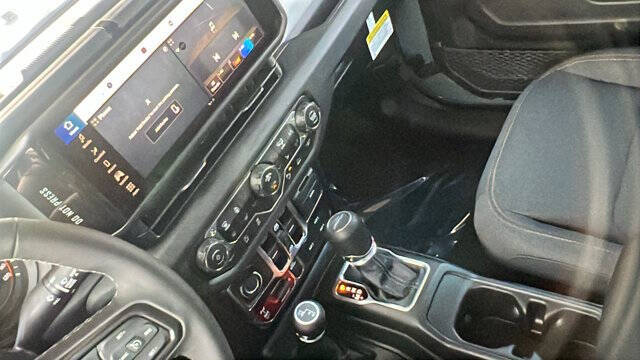 2025 Jeep Gladiator Willys