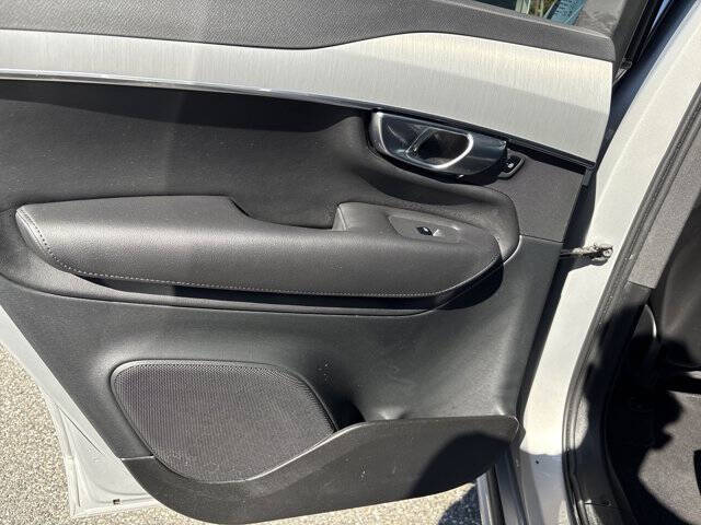 2025 Volvo XC90 B5 Core Bright Theme