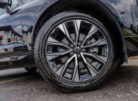 2025 Volvo XC60 B5 Plus Dark Theme