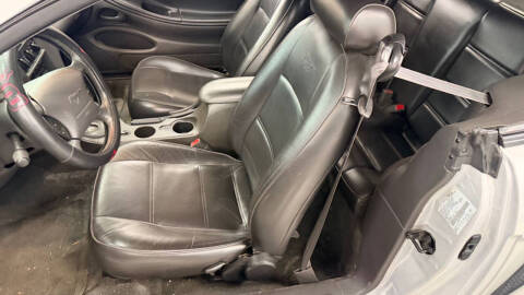 2002 Ford Mustang Deluxe