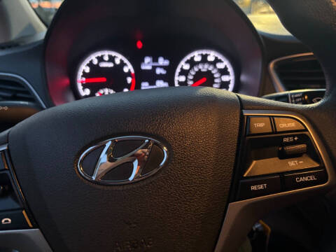 2019 Hyundai Accent SE