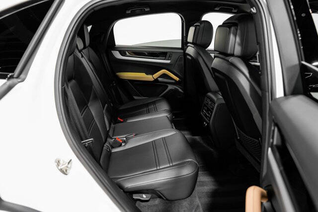 2024 Porsche Cayenne Coupe