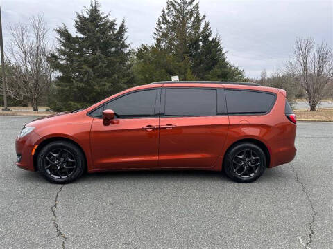 2018 Chrysler Pacifica Touring L Plus