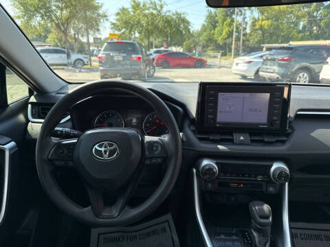 2020 Toyota RAV4 XLE