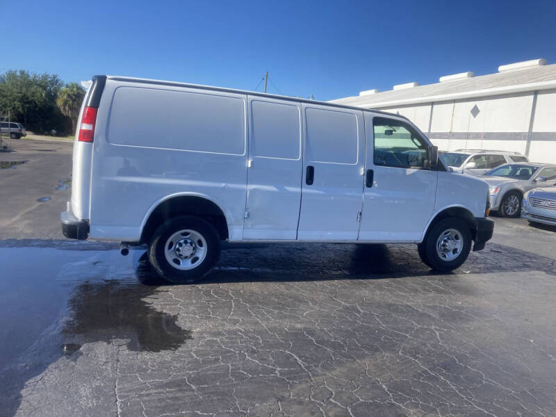 2019 Chevrolet Express 2500