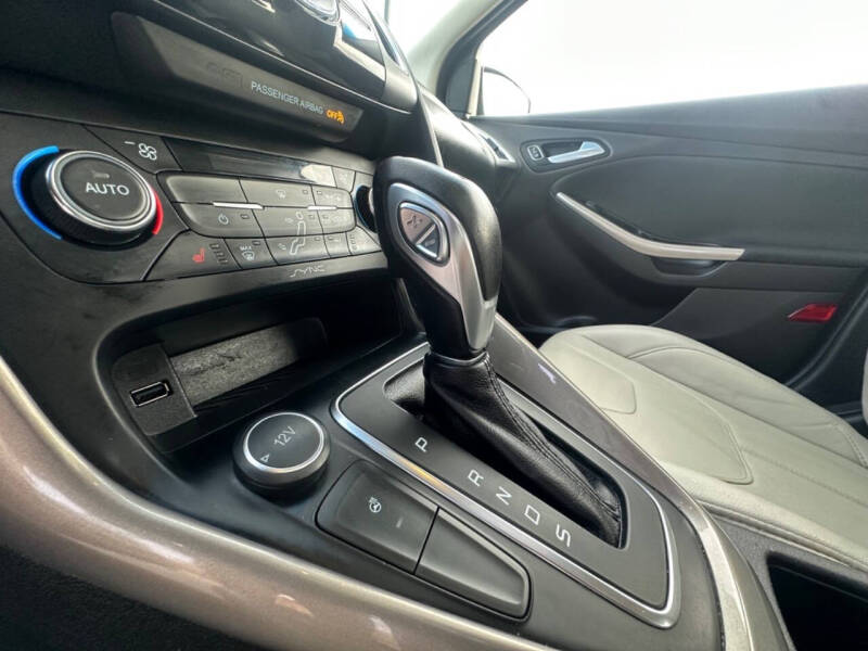 2017 Ford Focus Titanium