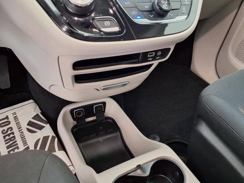 2017 Chrysler Pacifica Touring