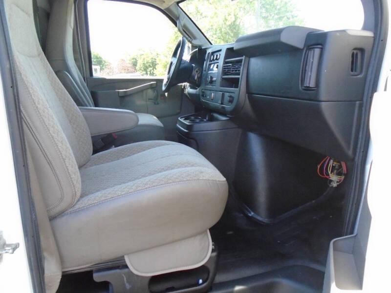2017 GMC Savana 2500