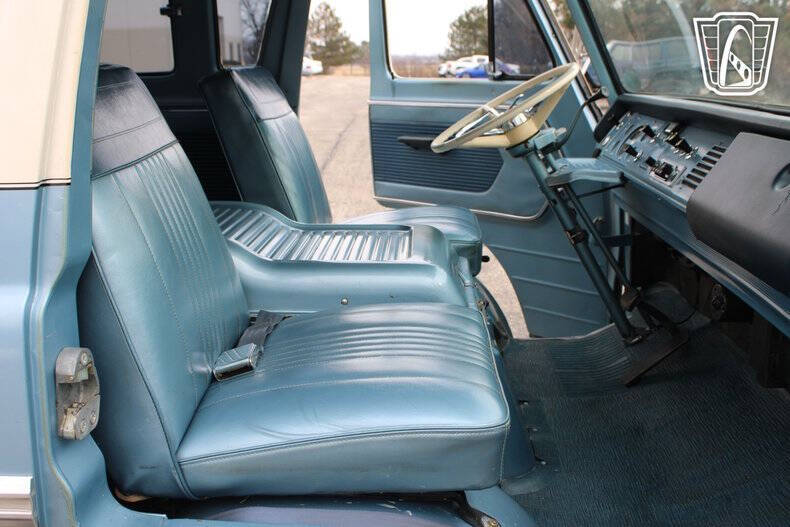 1967 Ford E-150
