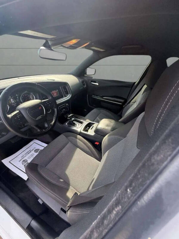 2017 Dodge Charger SE