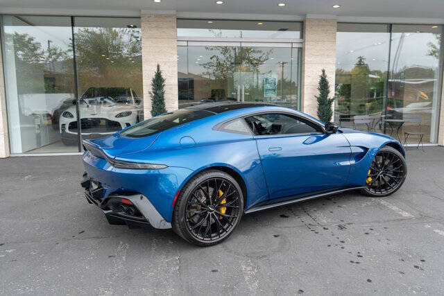 2022 Aston Martin Vantage 59