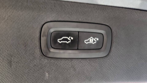 2018 Volvo XC90 T5 Momentum 7-Passenger