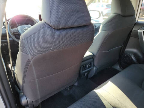 2025 Toyota RAV4 Hybrid LE