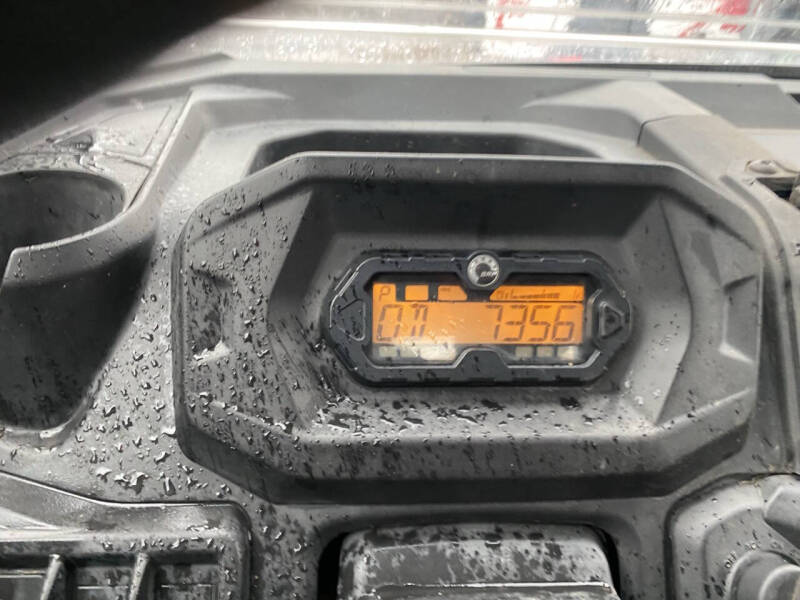 2019 Can-Am Defender HD8