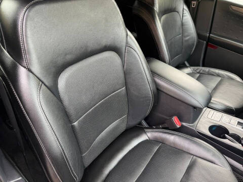 2020 Ford Escape Hybrid Titanium