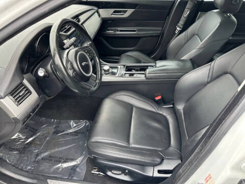 2017 Jaguar XF 35t Premium