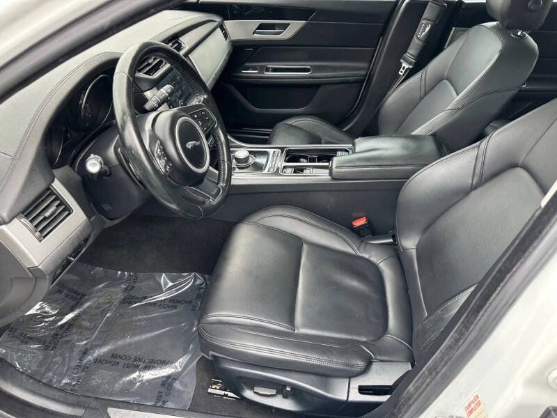 2017 Jaguar XF 35t Premium