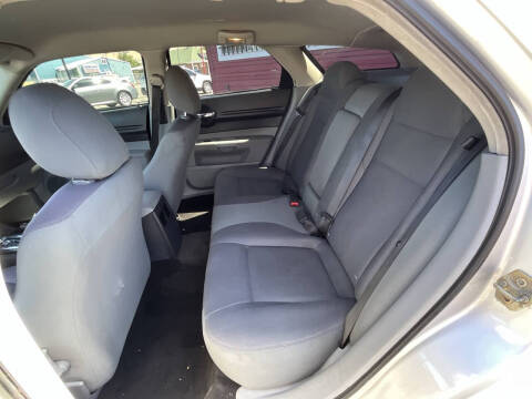 2006 Dodge Magnum SE