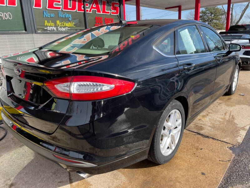 2016 Ford Fusion SE