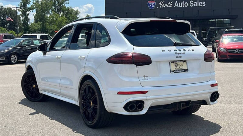 2016 Porsche Cayenne GTS