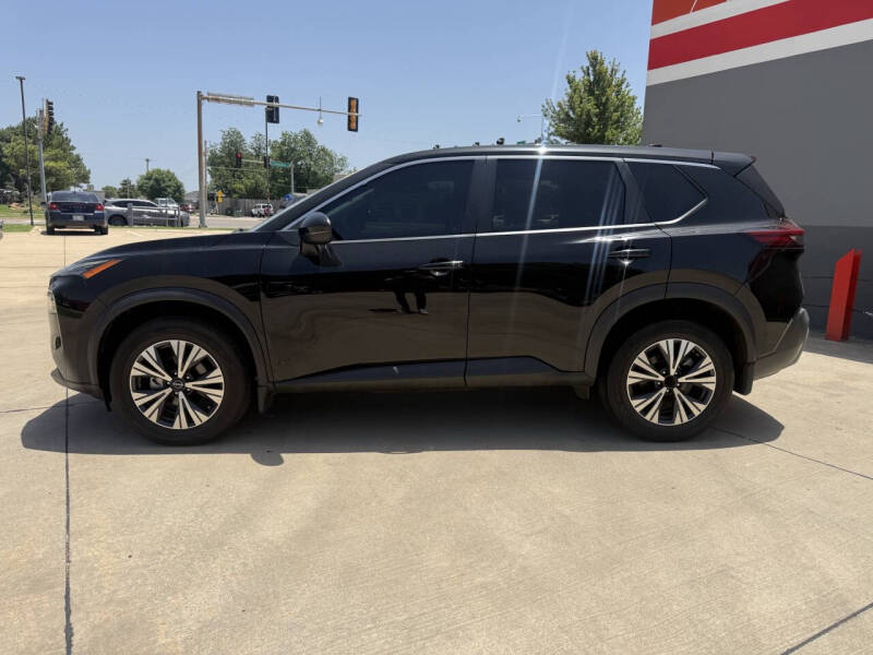 2022 Nissan Rogue SV - Photo 11