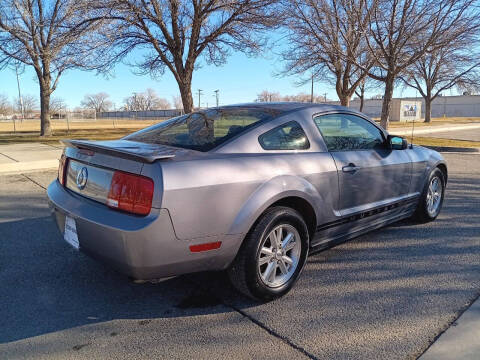 2007 Ford Mustang V6 Deluxe
