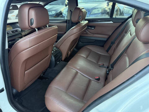 2013 BMW 5 Series 528i